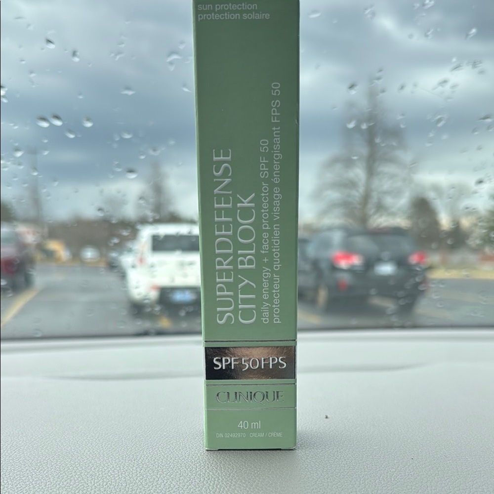 Clinique Superdefense City Block SPF 50 - New